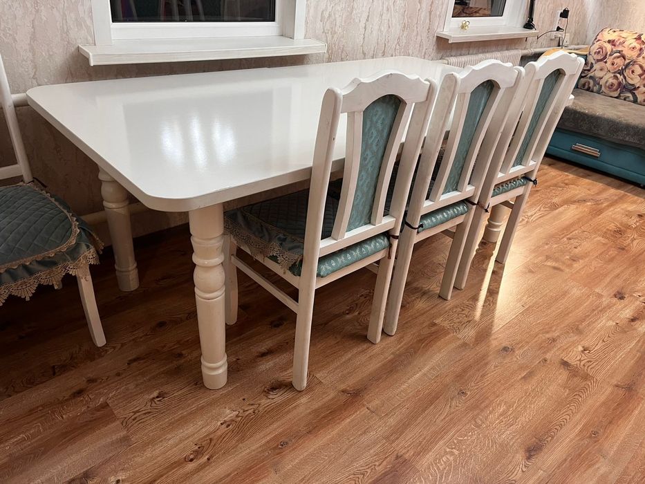Стол с  стульями раскладной