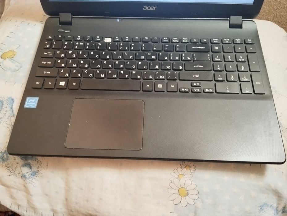 Acer pentium SSD 128+500hdd/4gb ozu