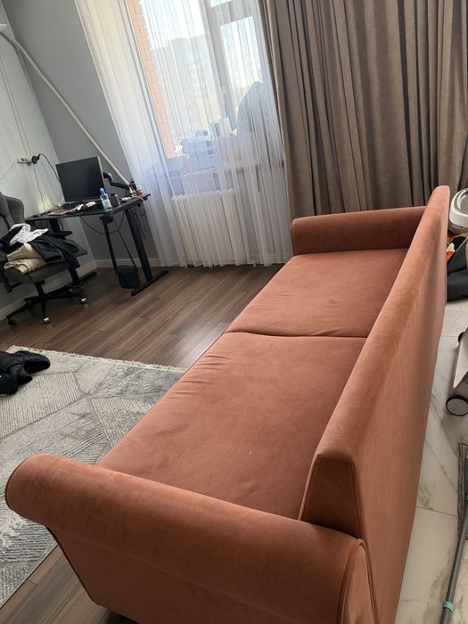 Продам диван (полностью исправный)