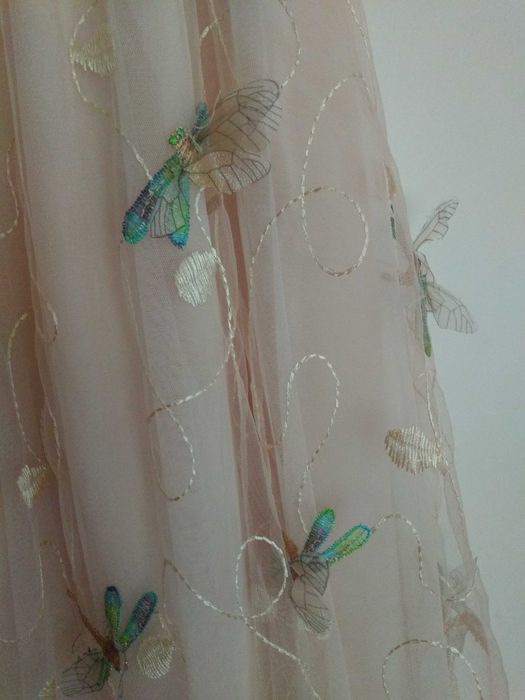 Пола тюл и подплата в светъл прасковен цвят- лично предаване София