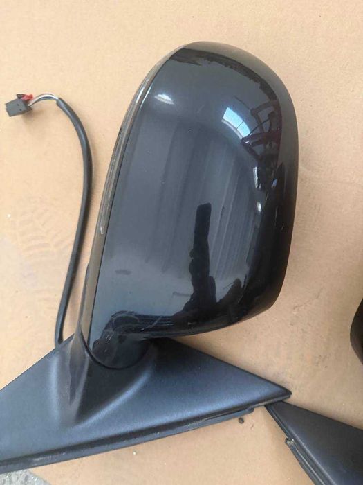 Set oglinzi oglinda dreapta / stanga AUDI A4 B8 model 2010 culoare negru cod LC9X