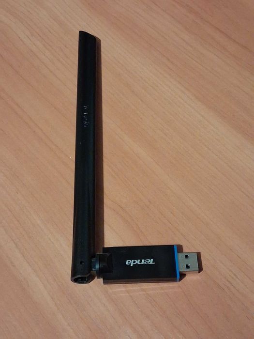 Геймърски компютър/ Microsoft Windows 10 Pro/ Ryzen 5 5500/ с включени аксесоари.