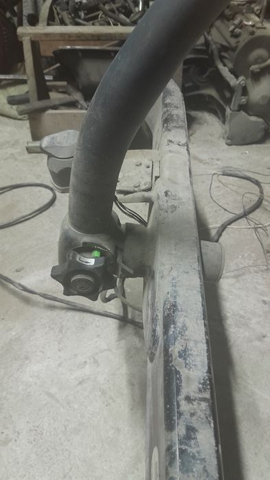 Продам фаркоп ниссан