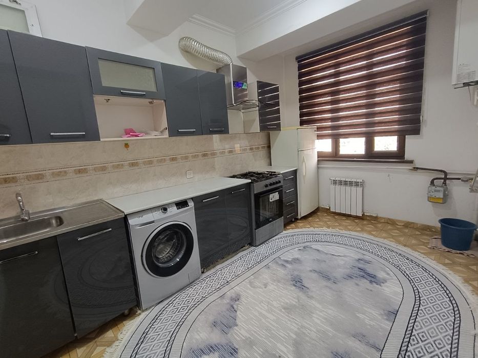 Mazza kafeni yonida 2xonali uy sotiladi