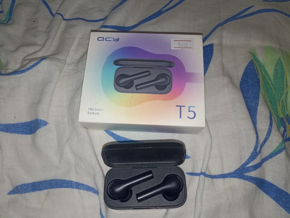 Продам беспроводные наушники Qcy T5