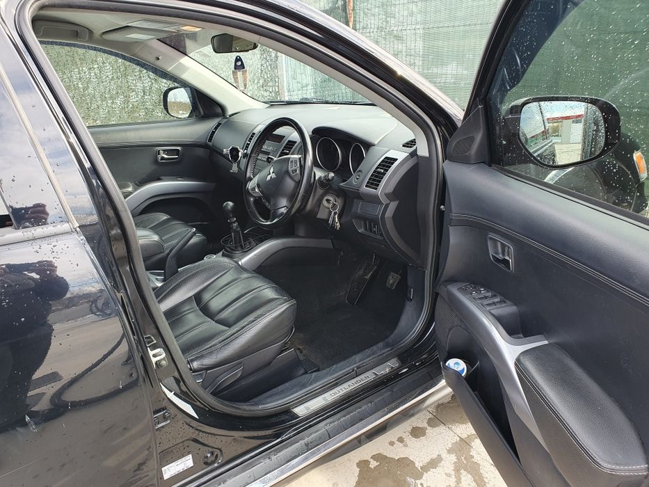 Mitsubishi outlander VOLAN DREAPTA