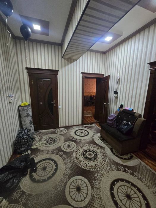 Бухоро шахарда 2 хоналик квартира сотилади