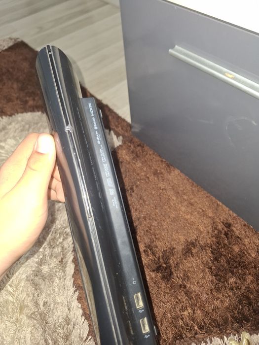 Vand PlayStation 3 Super Slim – funcțional