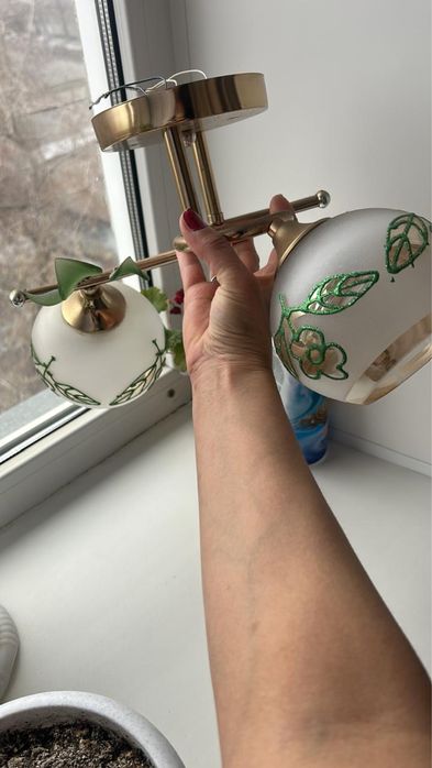 Продам люстру в хорошем состояний