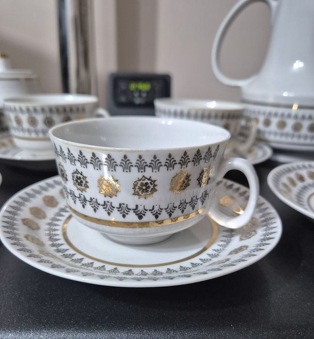 Порцеланов сервиз за дълго кафе на Дянко Стефанов Разград!