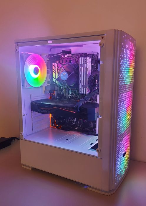 Sistem PC Gaming Calculator Gaming Intel I7 6700 16GB RX 5700XT SSD