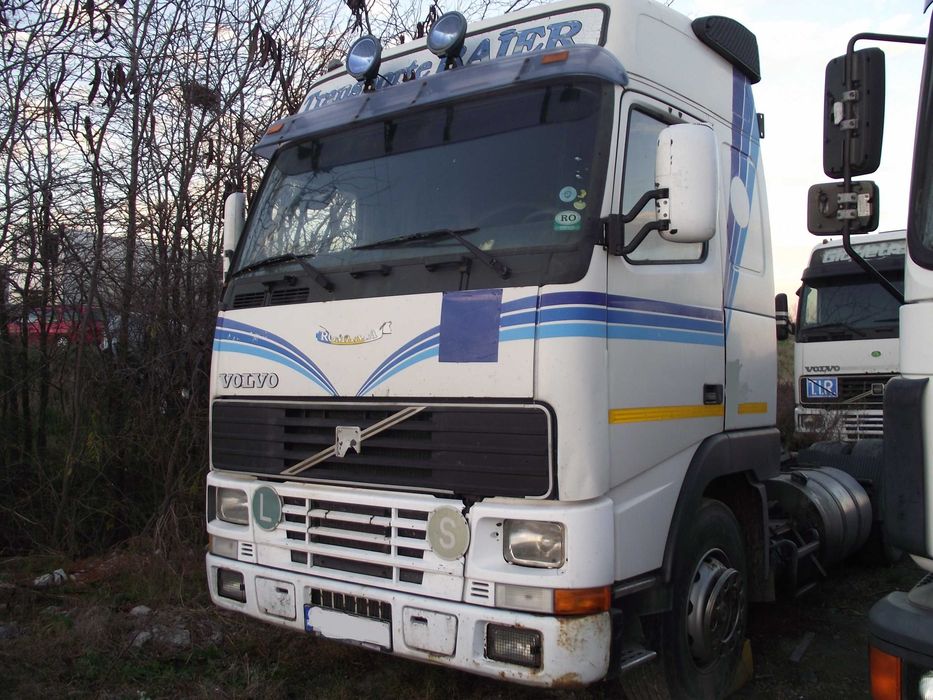 Dezmembrez Volvo: F12 FH12 FH16 FM Euro 3 4  5 6 - Piese din DEZMEMBRARI