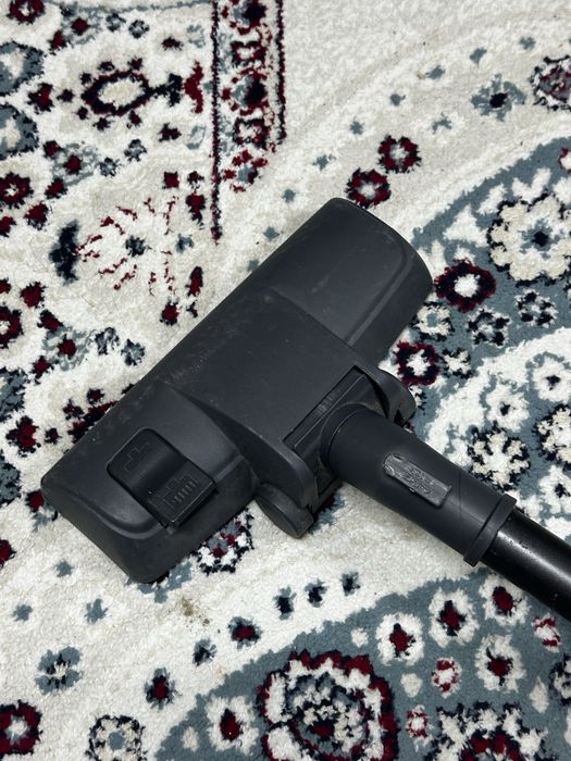 Пылесос LG-1600W