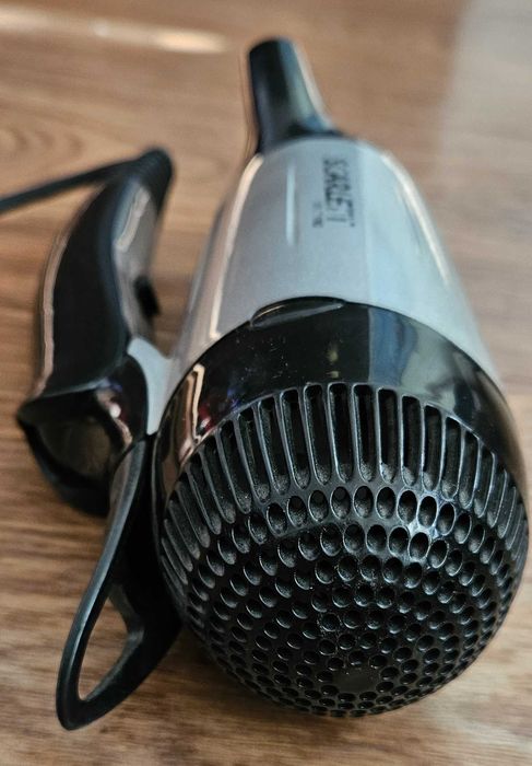 Фен складной Scarlett  Район 1000 мелочей