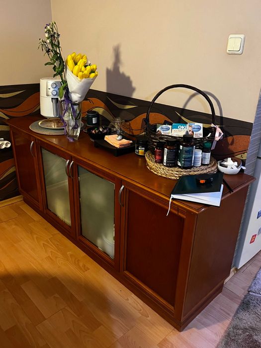 Холна Секция от 3 Части –Витринa + ТВ Шкаф + Нисък Скрин – Масив Дърво