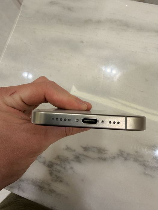 iphone 15 pro.