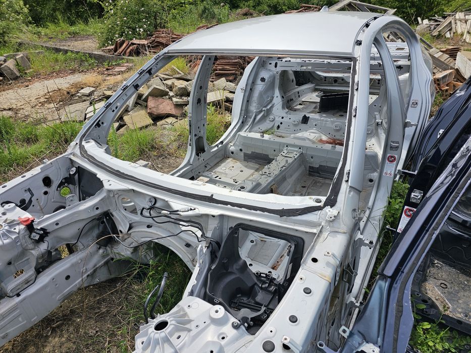 Bmw f10 бмв ф10 рог рога заден панел престилка праг детайли купе челен