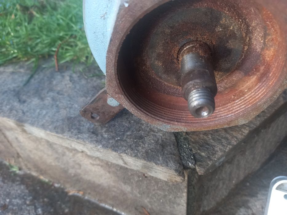 Електрически двигател