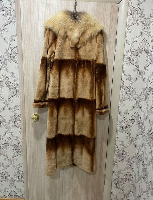 Продаю шубу Бобёр