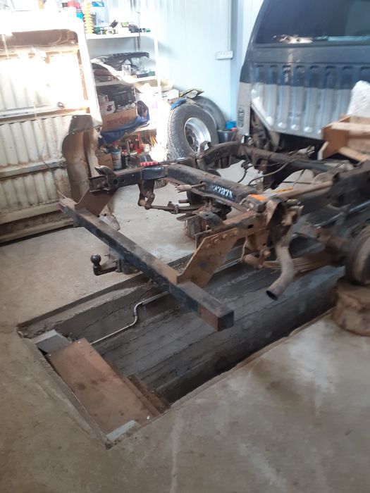 Vând Mitsubishi l200