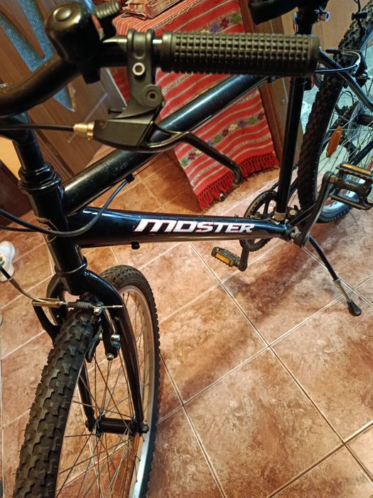 Vând bicicleta stare perfecta