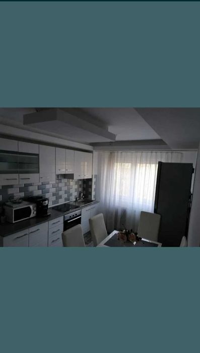 Inchiriez apartament cu 2 camere-regim hotelier