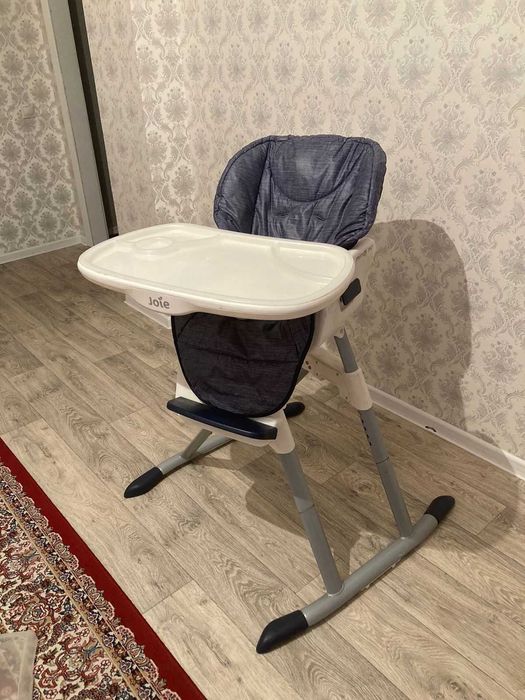 Детский стул со столиком