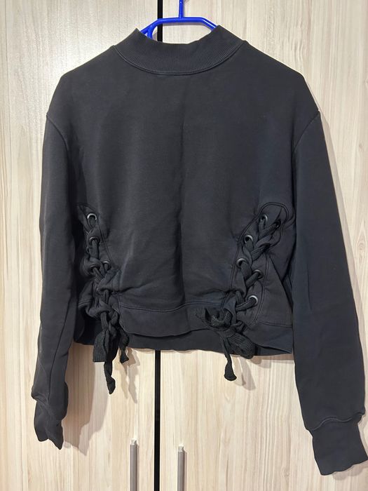 Суичъри на Puma,H&M,Bershka и тиниска на Nike
ОРИГИНАЛНИ ‼️