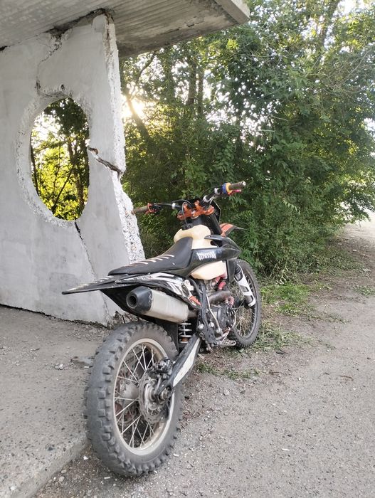 Продам Zuumav k8 эндуро