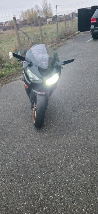 Vând motocicletă KAWASAKY NINJA ZX600J 

Pretul este negociabil