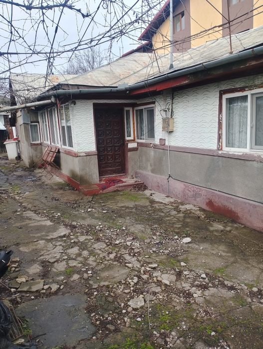Casa bătrânească de vânzare în Ploieștiori