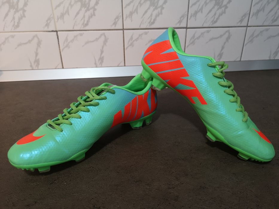 Vând ghete de fotbal Nike Mercurial în stare foarte bună