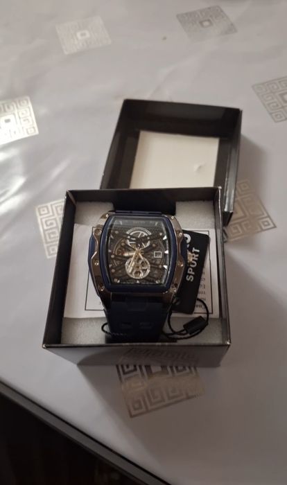 saot sotiladi trenitdagi saot