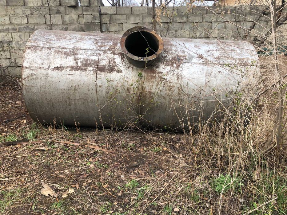 Продам емкость- бочку 4 куба