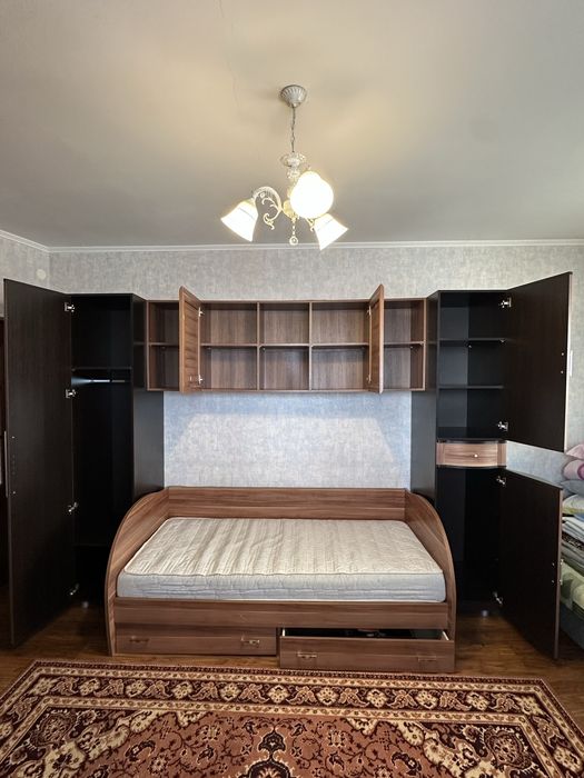 Продам мебель в спальню подростковая