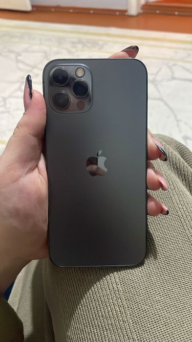 Продам iPhone 12 pro