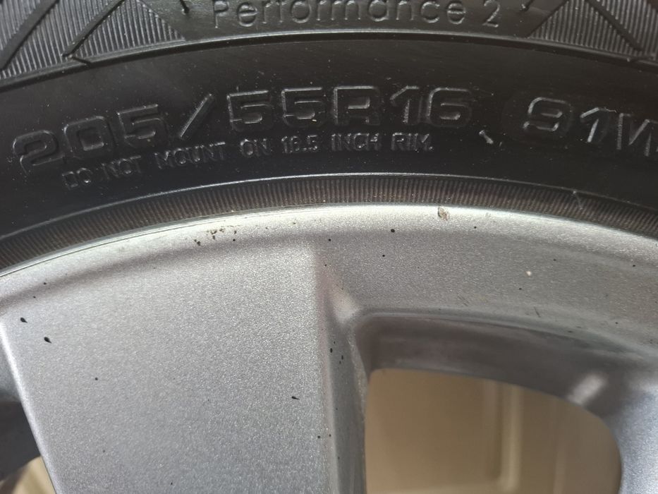 Покрышки с дисками новые