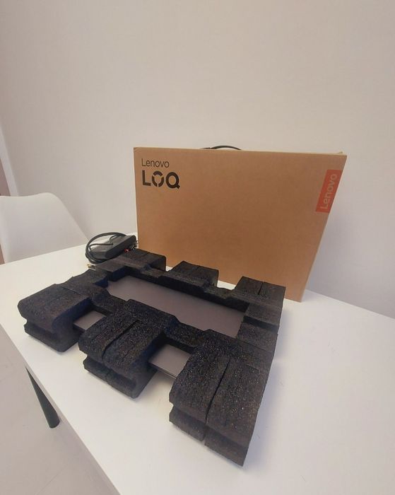 Vând laptop lenovo loq