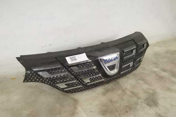 Оригинална централна решетка на радиатора Дачия Спринг / Dacia Spring