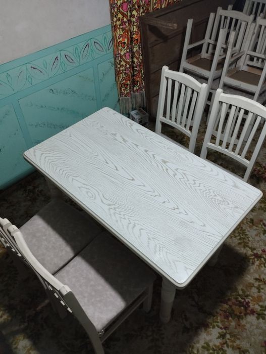 Sotish uchun stol 5ta stul 20ta