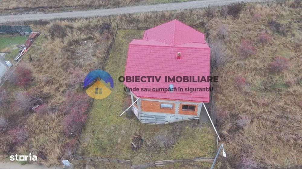Vila la rosu si teren 500 mp de vânzare Zona Fermelor