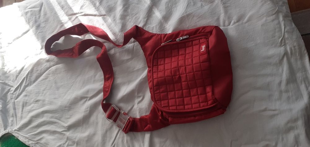 Дамска спортна чанта