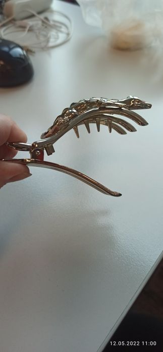 Заколка с камнями