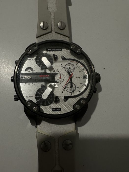 Diesel часовникк