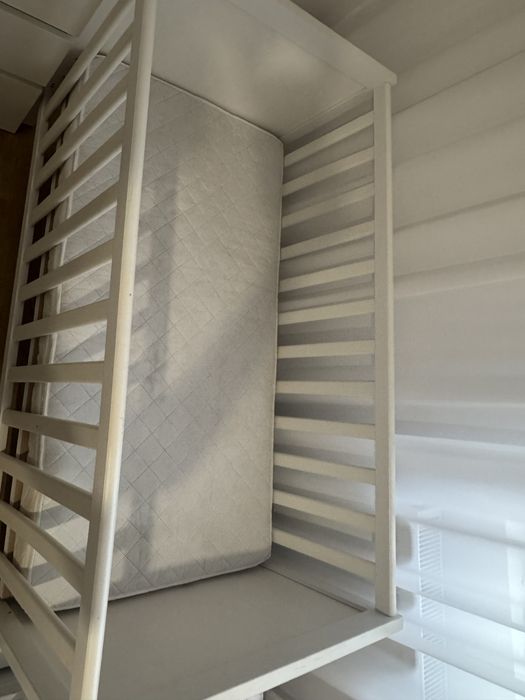 Patut bebe ikea Sundvik  + saltea cocos