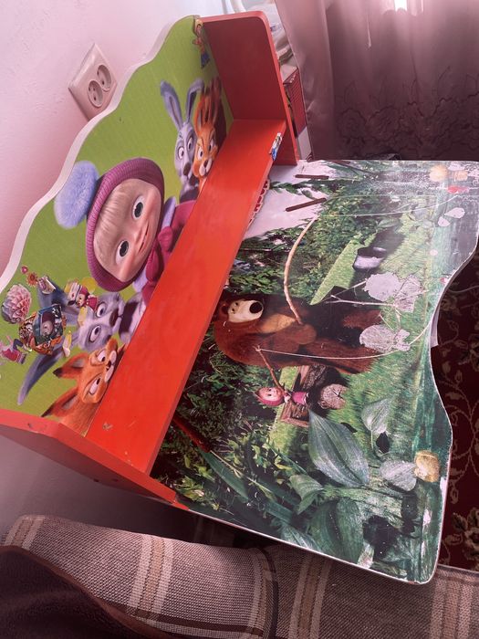 Продаётся детский стул и стол