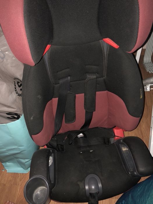 Продам автокресло Chicco