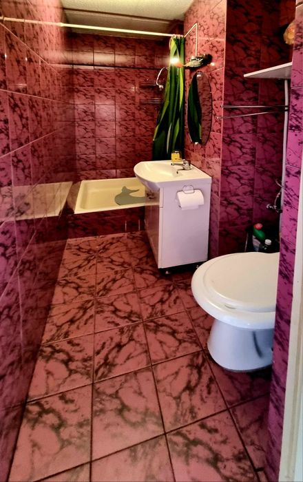 Vând apartament 4 cam, central, două băi et 3/4
