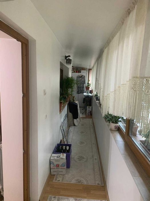 De vanzare apartament 4 camere
