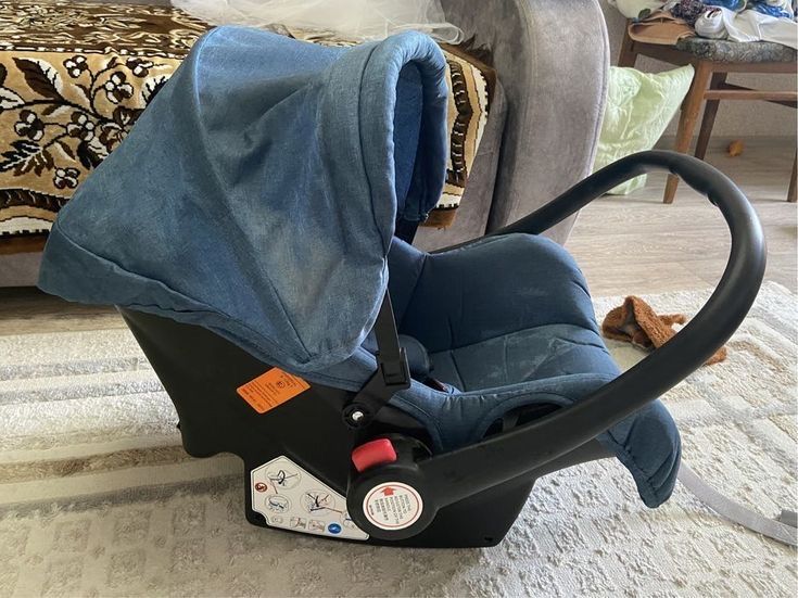 Продам Коляску 3в1